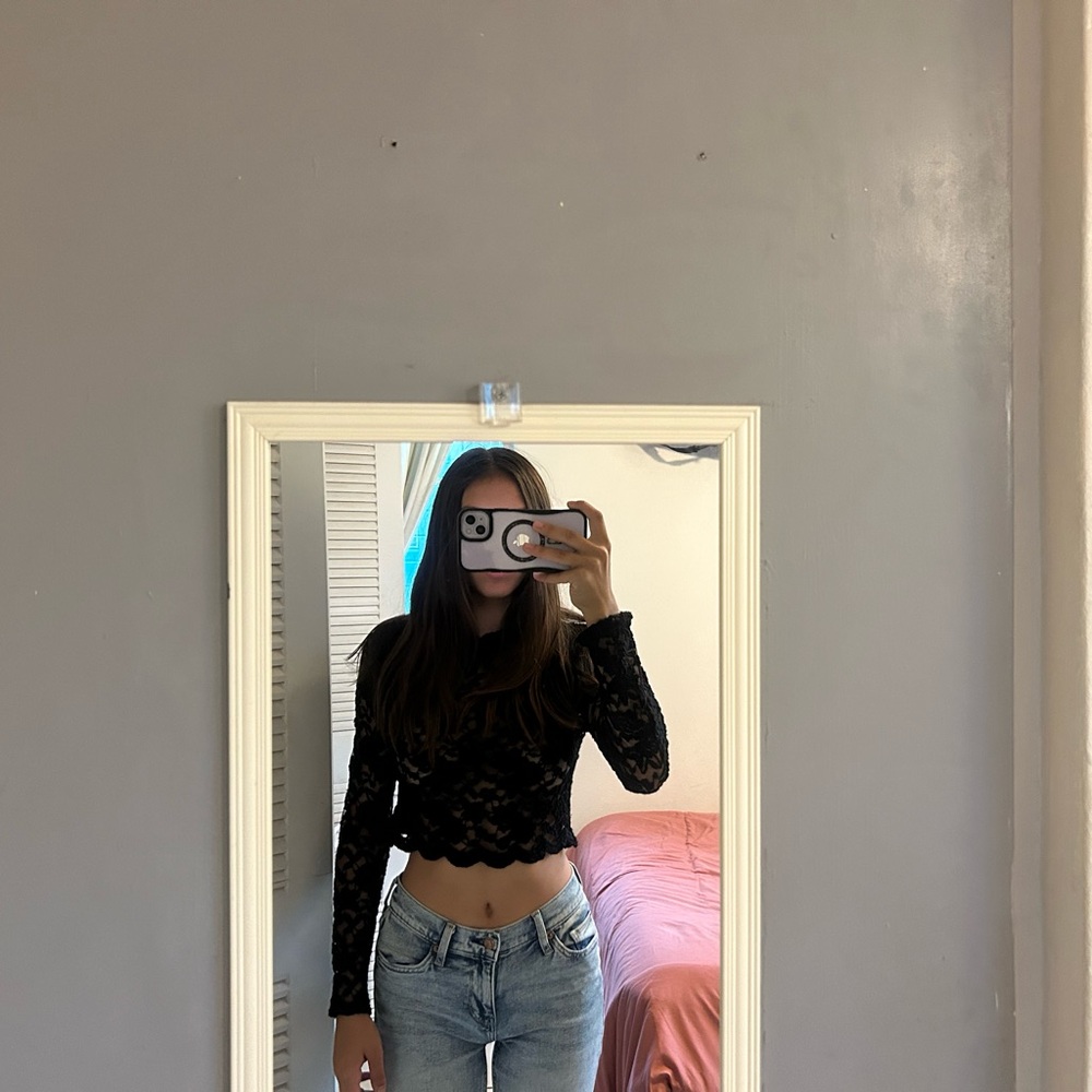 Black Lace Long Sleeve Crop Top